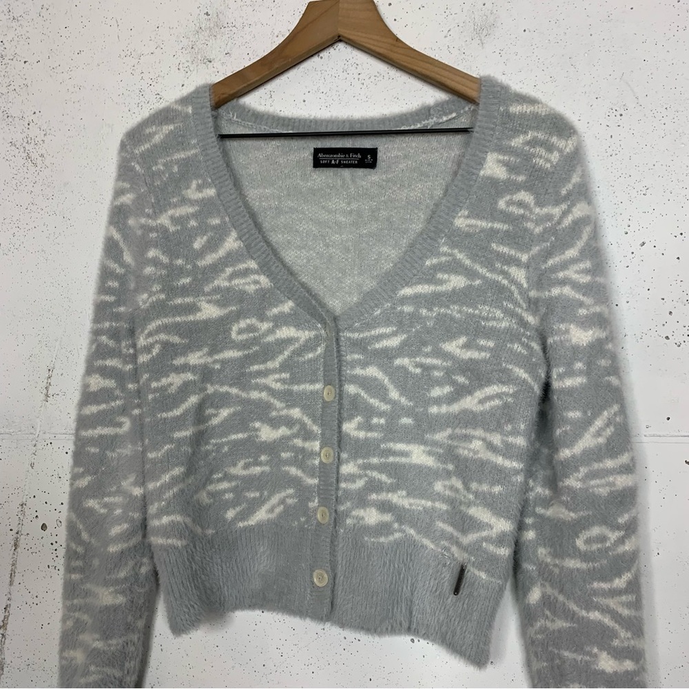 A&F Abercrombie & Fitch Fuzzy Soft Zebra Print Ca… - image 4
